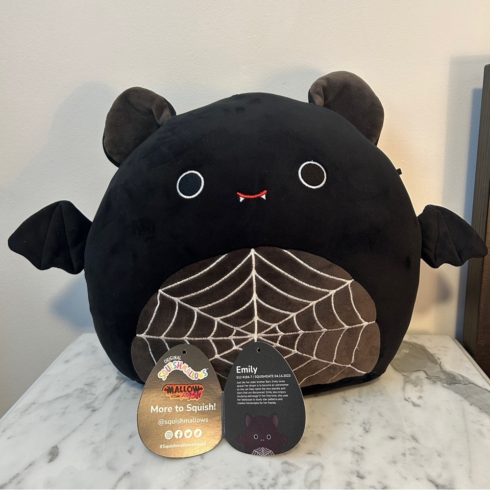 Squishmallow Mallow Mash United States Exclusive Emily The Bat 12’ - Picture 2 of 5